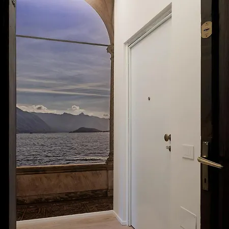 Exclusive - Center - - Near Station * Como